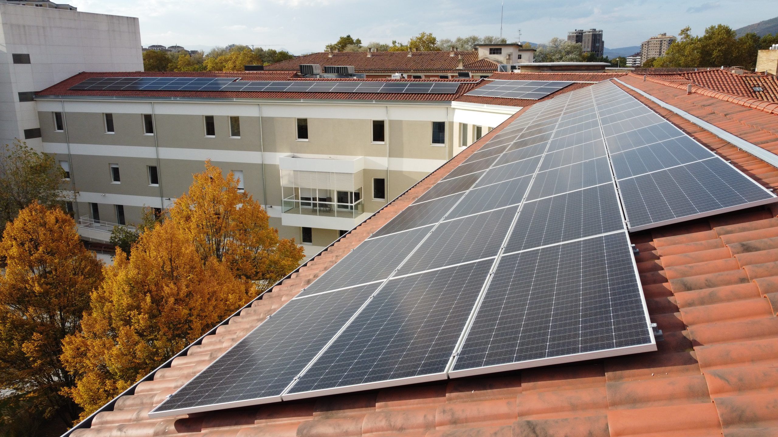 FOTOVOLTAICA PABELLÓN E, CASA MISERICORDIA DE PAMPLONA